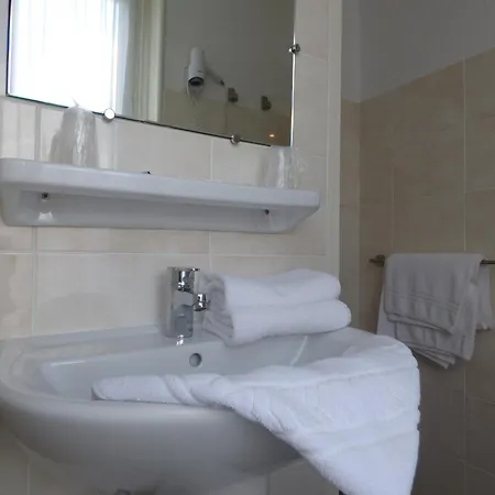 Saint Jean 2* Vals-les-Bains